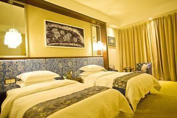 Miaozu Buyi Hotel Fenghuang Eksteriør billede